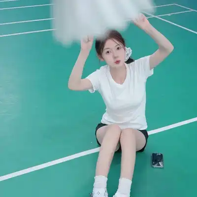白豪静